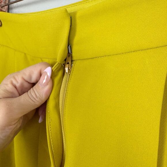 EXPRESS | Chartreuse Green Super High Rise Ankle Dress Pants Women’s Size 2 - Picture 6 of 11